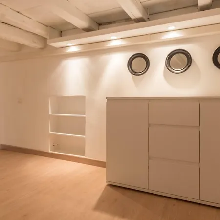Loft Lamarmora 18 شقة